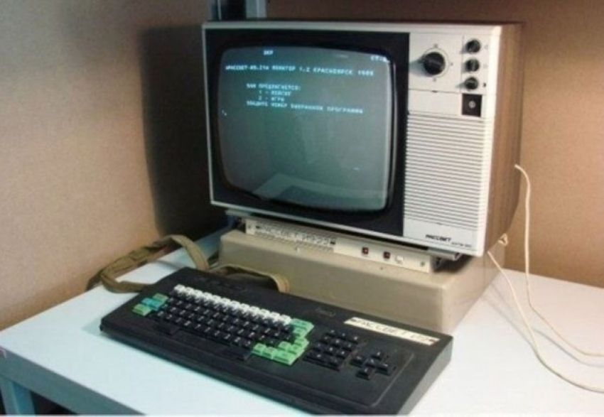 АПОГЕЙ-БК.01М МОНИТОР 1.2 КРАСНОЯРСК 1988 ВАМ ПРЕДЛАГАЕТСЯ: 1. КОМАНДЫ 2. ИГРЫ ВВЕДИТЕ НОМЕР ВЫБРАННОЙ ПРОГРАММЫ