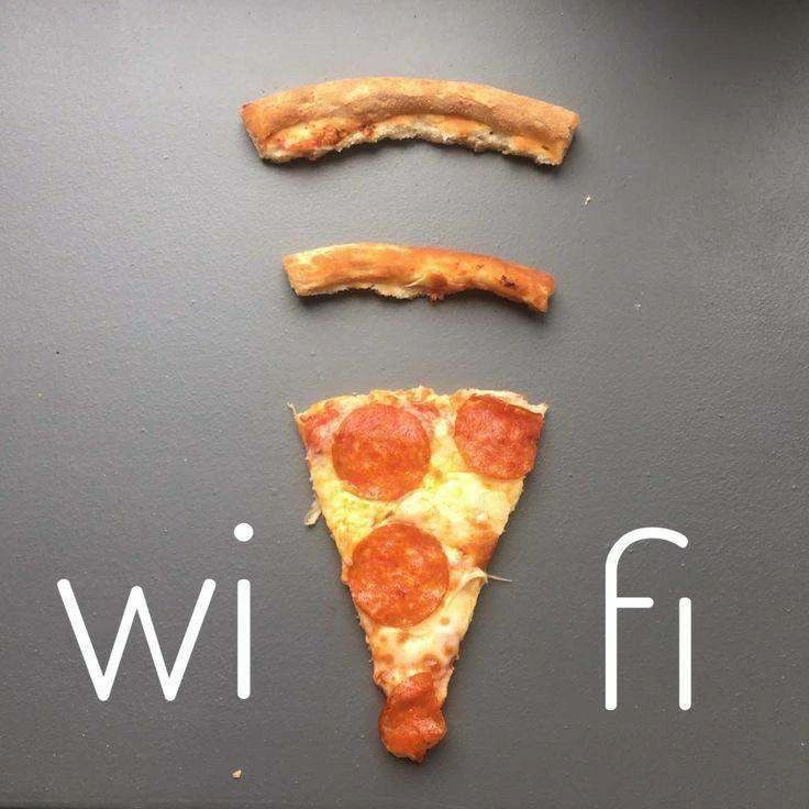 wi fi два бортика от пиццы и один кусок пиццы с пепперони