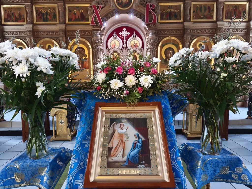 Нет текста на экране и речи в видео.