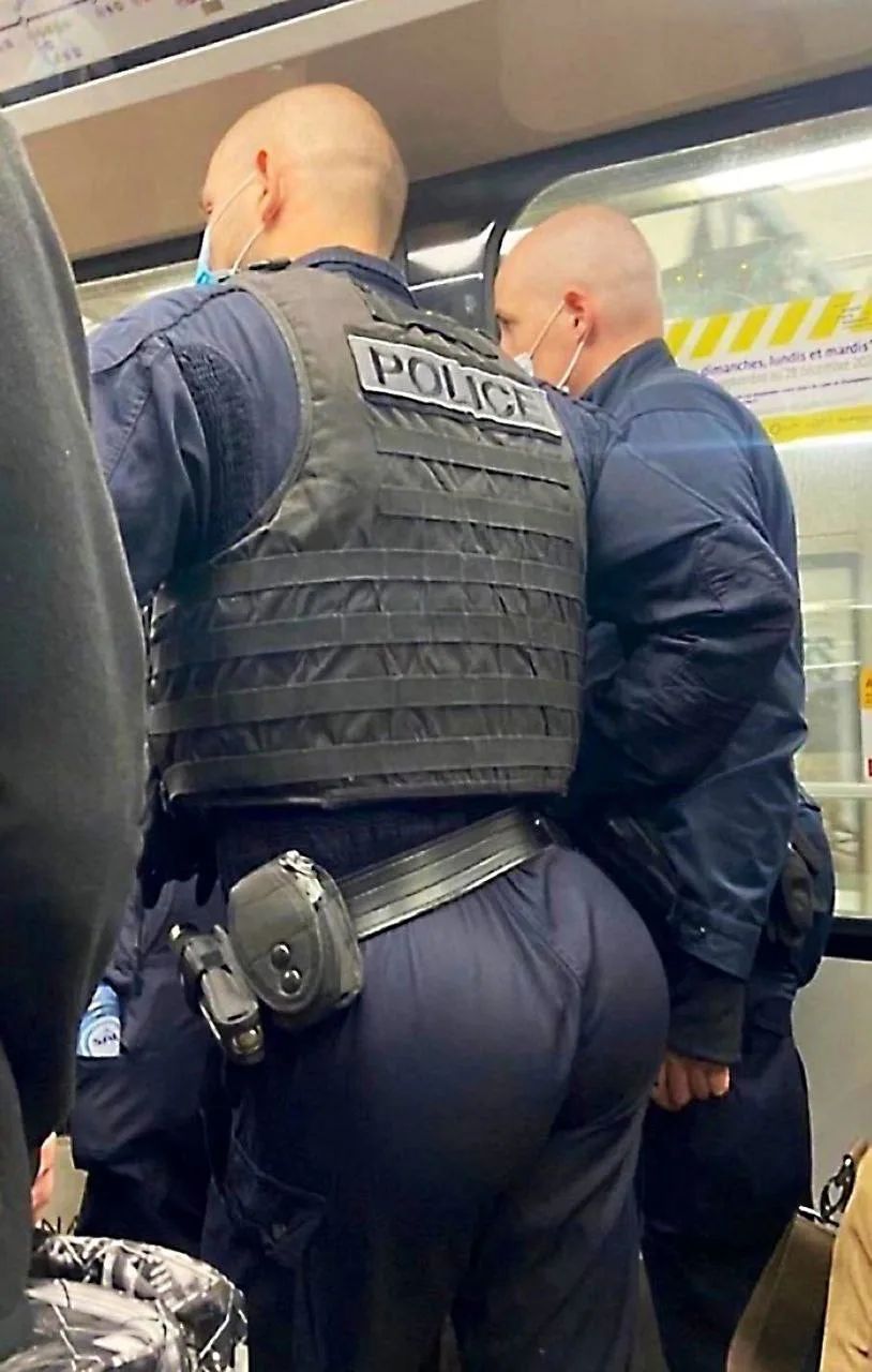 POLICE, dimanches, lundis et mardis