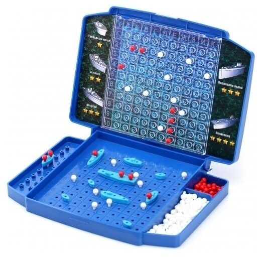 Настольная игра в синем чемодане с фишками и игровым полем