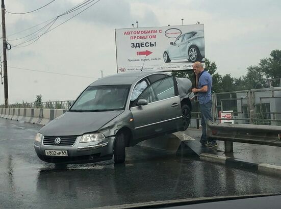 В  здесы   г
