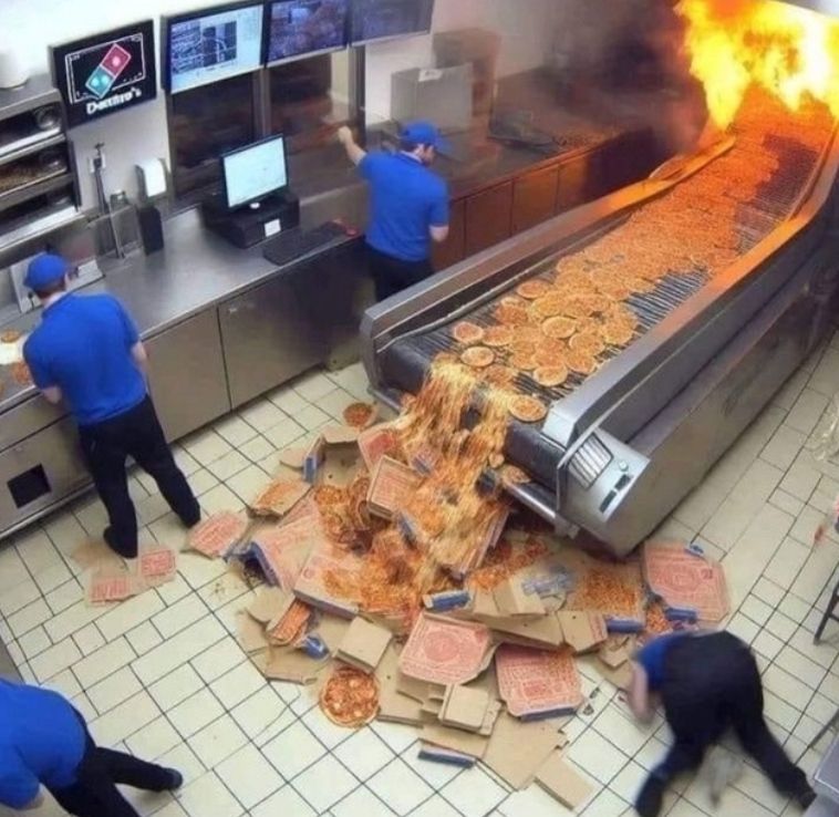 Банковская лента расплёвывает деньги и горит участок над ней.