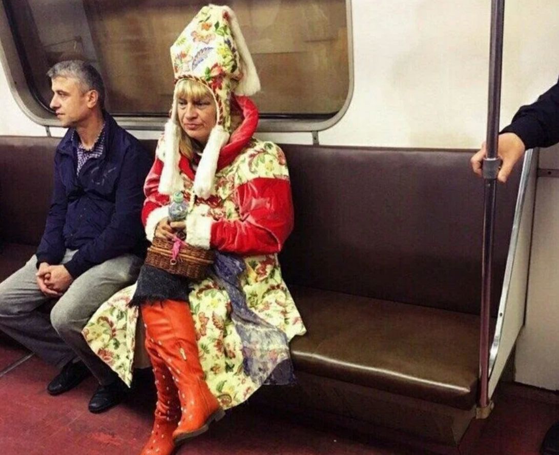 Фрики в Московском метро