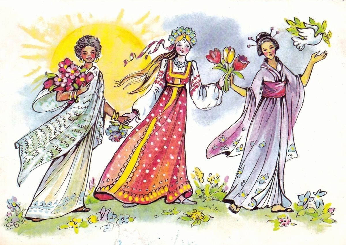 Три женщины в ярких платьях держатся за руки на фоне солнца