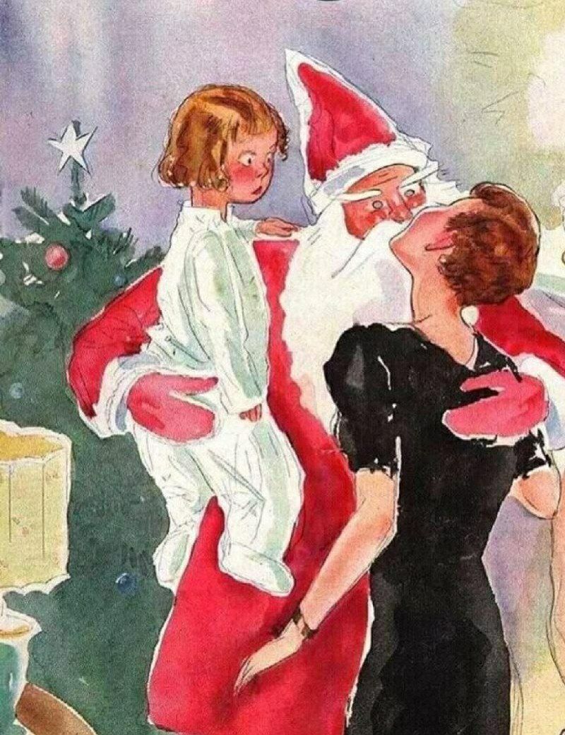 На картинке Санта-Клаус обнимает ребёнка и взрослую женщину в праздничной новогодней обстановке рядом с ёлкой.