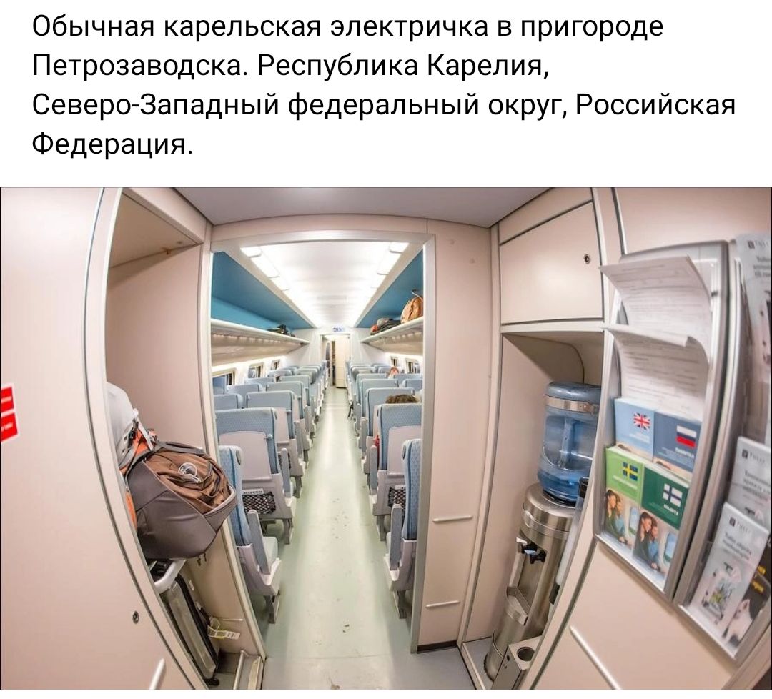 Обычная карельская электричка в пригороде Петрозаводска Республика Карелия Северогзападный федеральный округ Российская Федерация