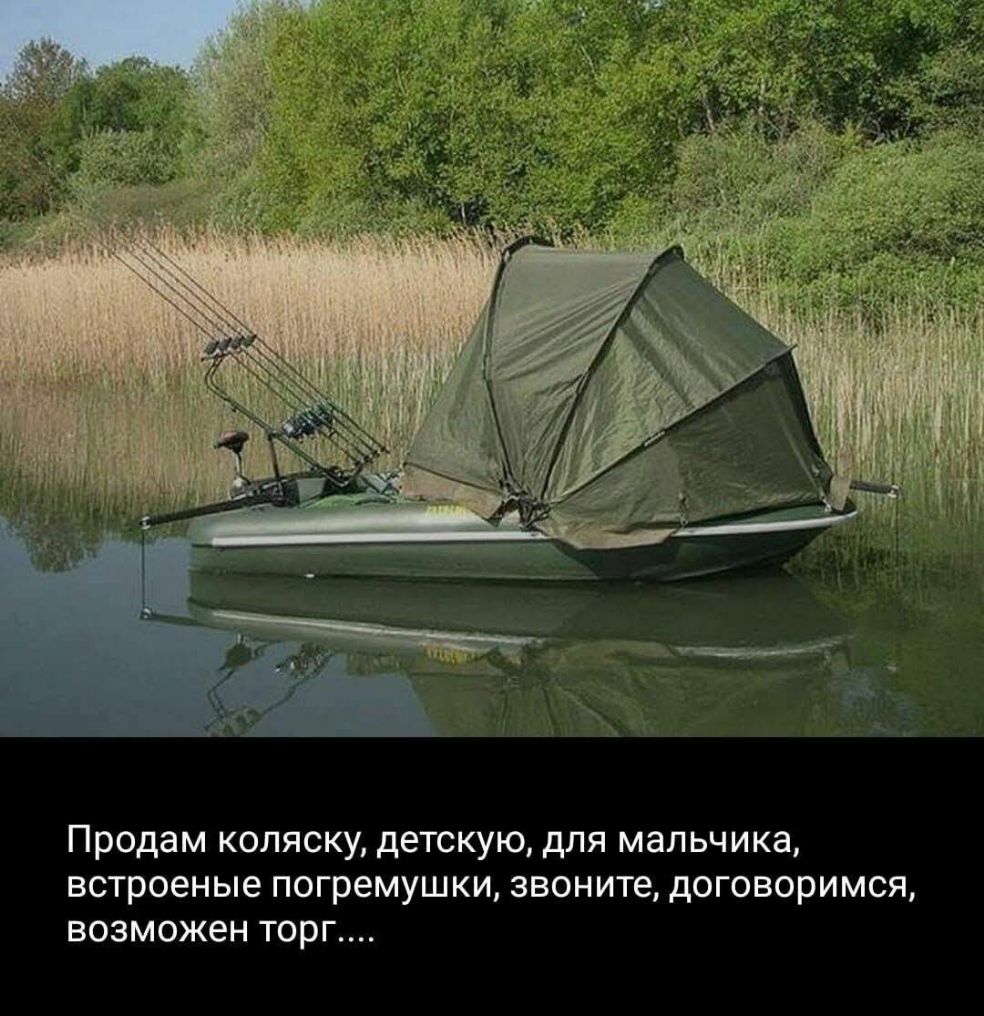 Продам коляску детскую для мальчика встроеные погремушки звоните договоримся возможен торг