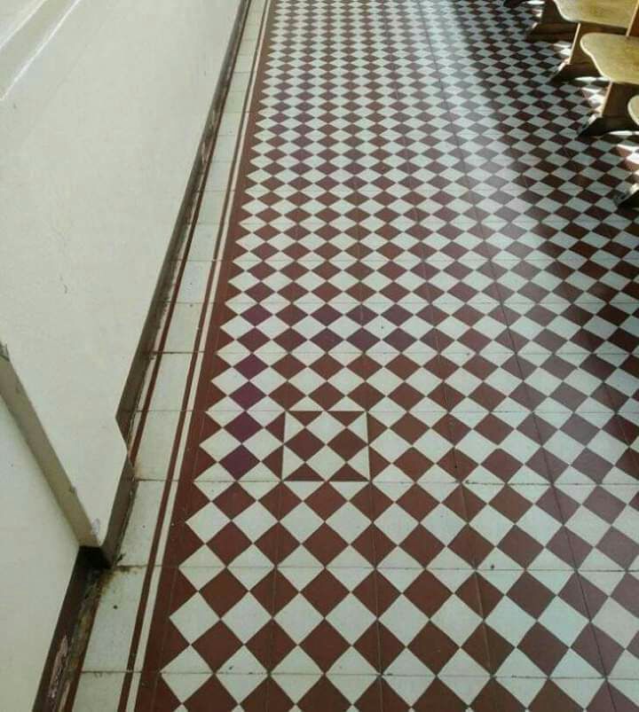 3883333363 0