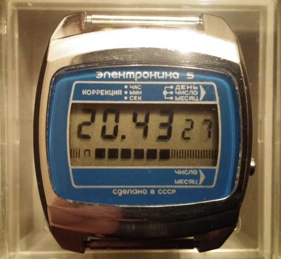 Электроника 5 ЧАС КОРРЕКЦИЯ МИН СЕК ДЕНЬ ЧИСЛО МЕСЯЦ 20.43.27 сделано в СССР
